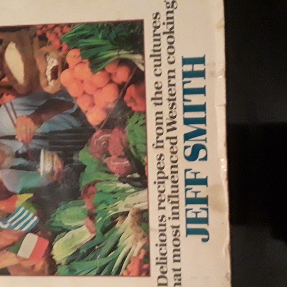 ♥️ANTIQUE MUST READ♥️Frugal Gourmet Cooks - Three Ancient Cuisines - Picture 3 of 7